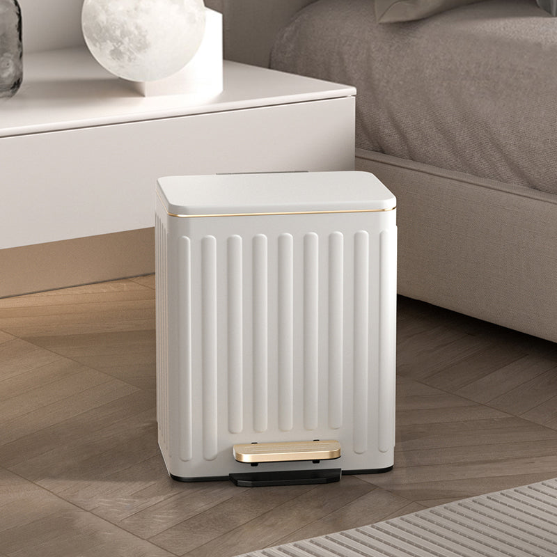 【ゴミ箱】ペダル付き スタイリッシュ