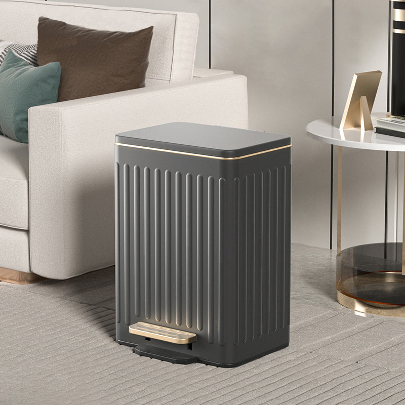 【ゴミ箱】ペダル付き スタイリッシュ