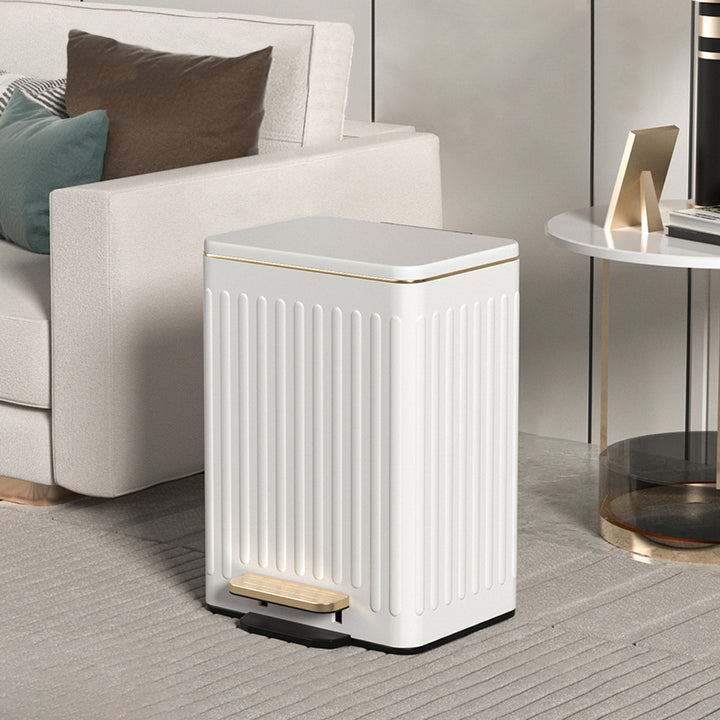 【ゴミ箱】ペダル付き スタイリッシュ