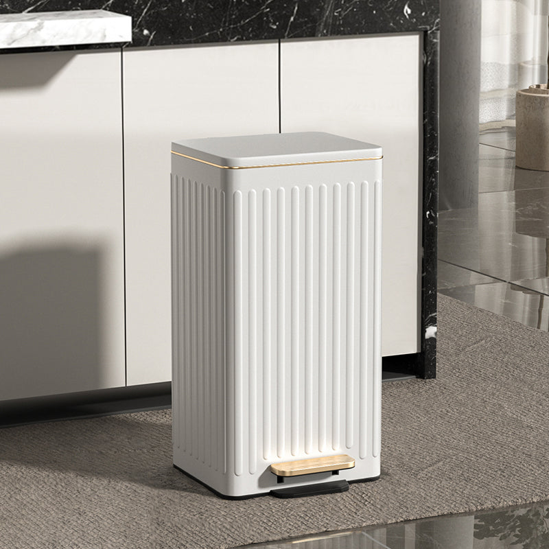 【ゴミ箱】ペダル付き スタイリッシュ