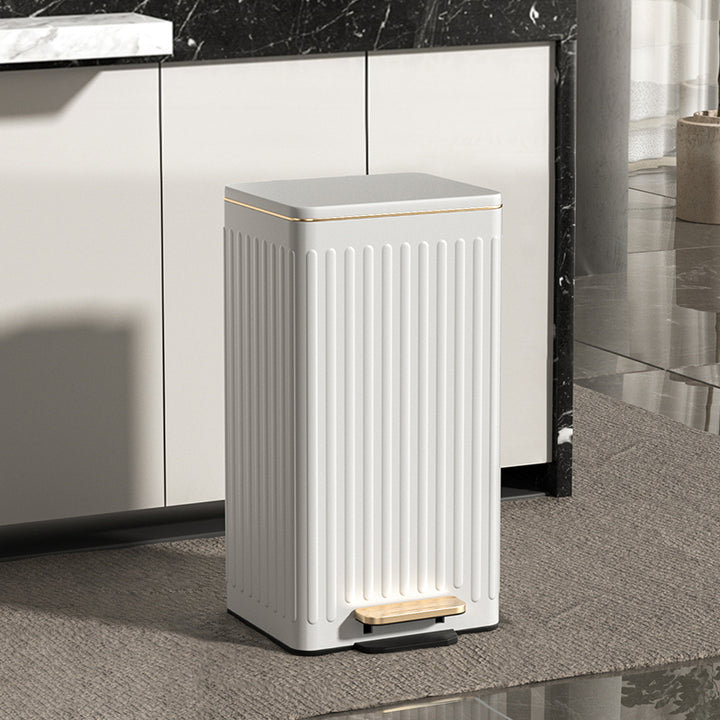 【ゴミ箱】ペダル付き スタイリッシュ