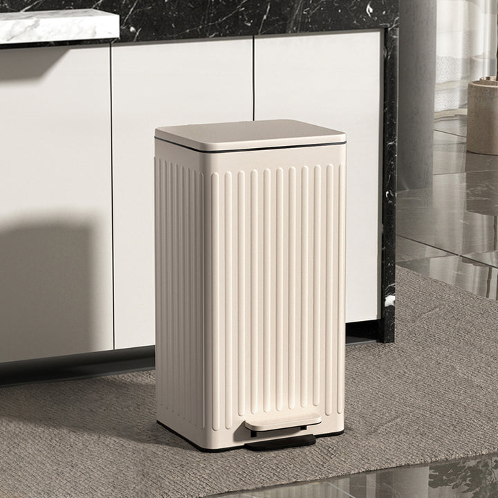 【ゴミ箱】ペダル付き スタイリッシュ