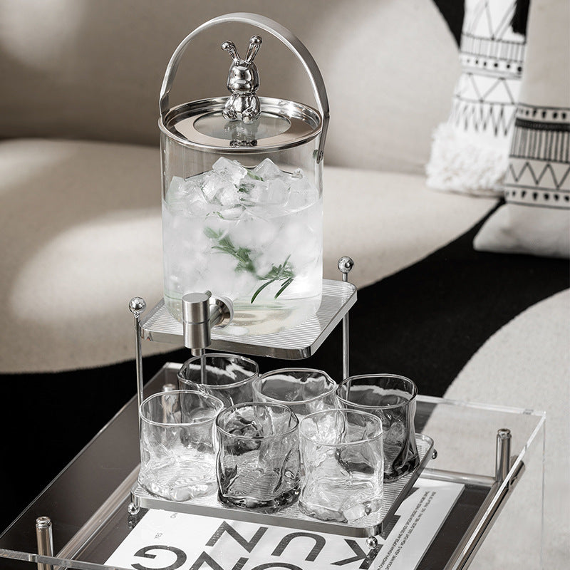 【コーヒーカップ・ティーカップ】おしゃれ 兎の一休み