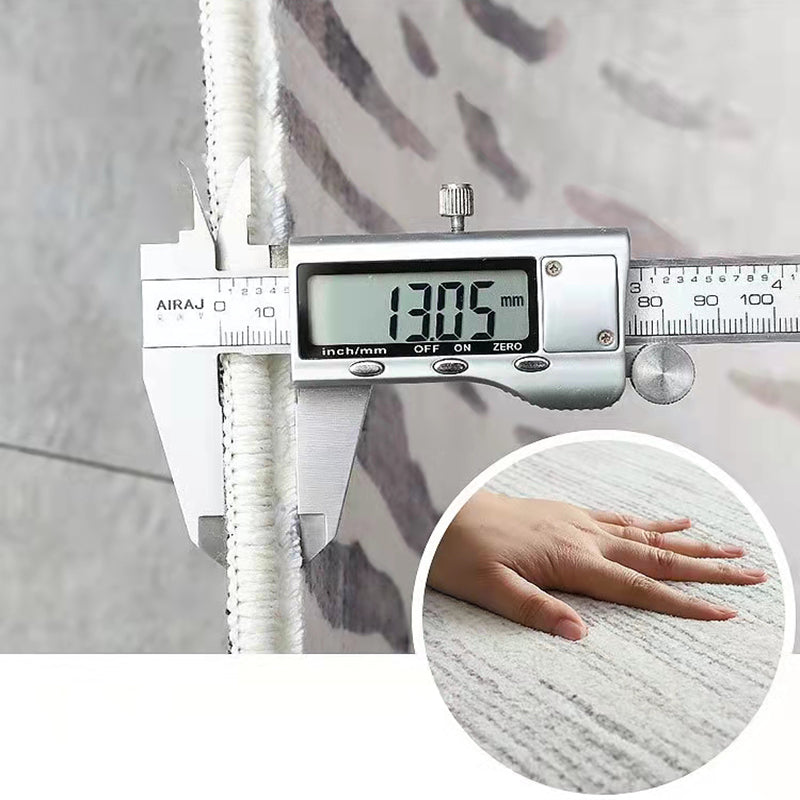 【カーペット】カシミア質感生地四角パターン 選べる2色 カーペット厚みの採寸の細部画像 100日間返品交換保証制度