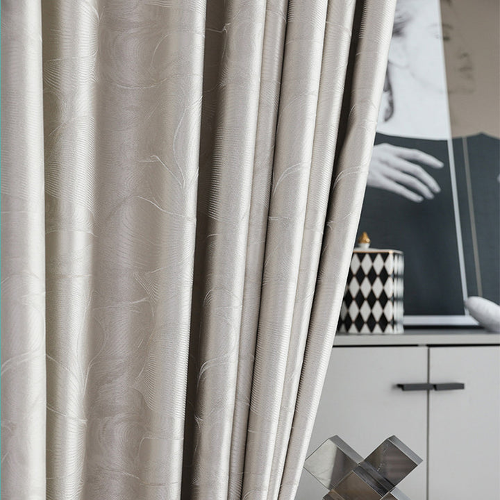 【ドレープカーテン】贅沢感 銀白色 カーテンの細部画像 シルバー(柄付け) ポリエステル100% 遮光1級