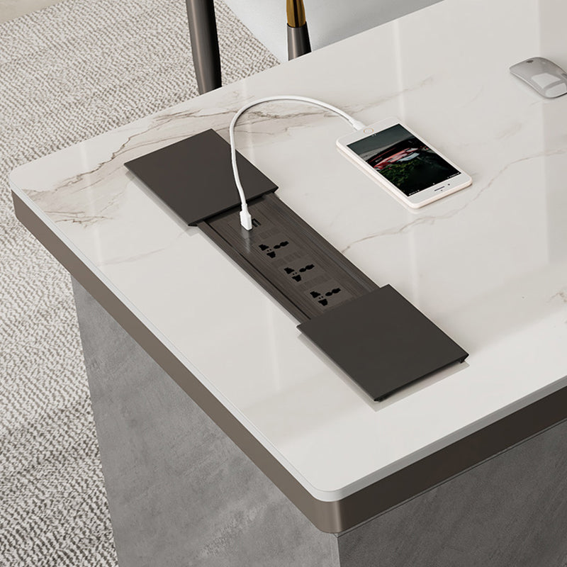 【デスク】テーブル 高級感 モダンなデスク コンセントの細部画像