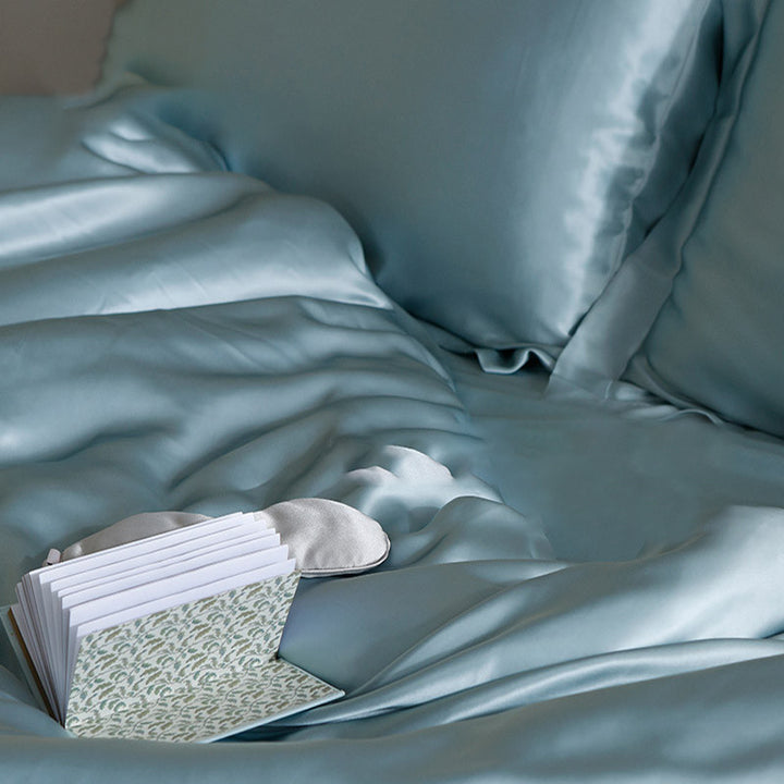【16匁 】シルク寝具 シルク100% 天然 ツルツル 高級  寝具セット 純色 軽い贅沢 光沢 ブルー  ベッド用品 シーツカバー 単品からセットまで