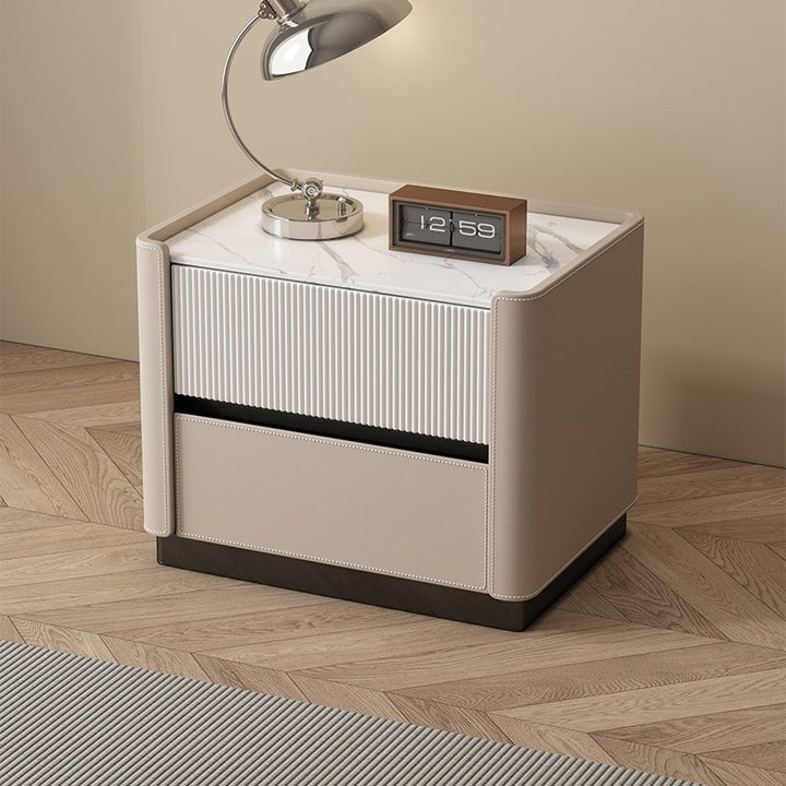 【ナイトテーブル】リブデザイン 上品 静かな佇まい