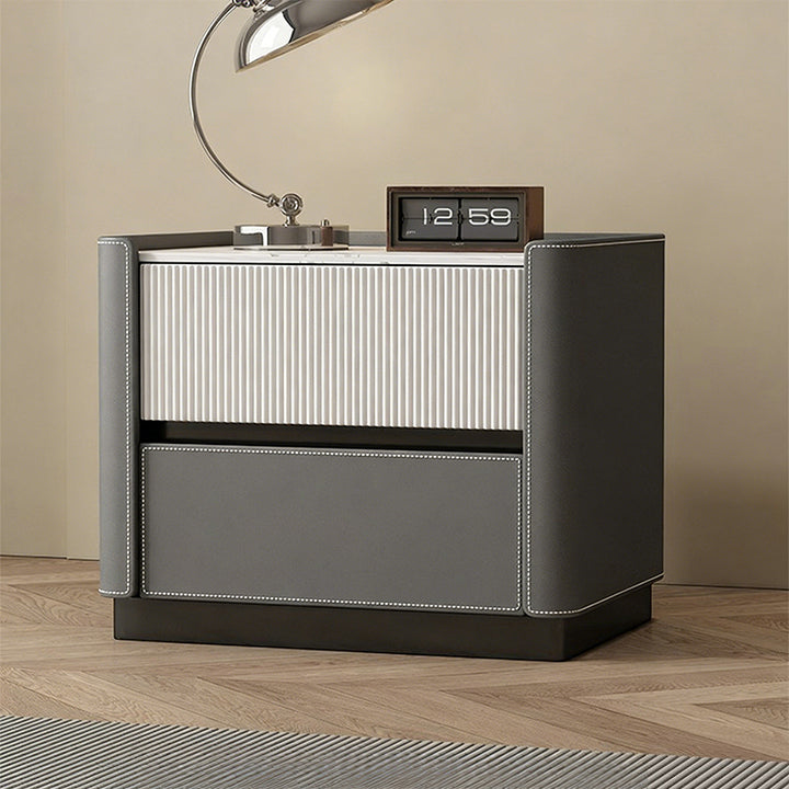 【ナイトテーブル】リブデザイン 上品 静かな佇まい