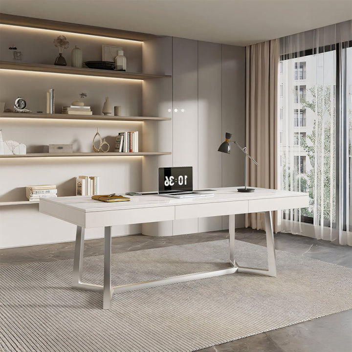 【デスク】クリームトーン 洗練 清潔感