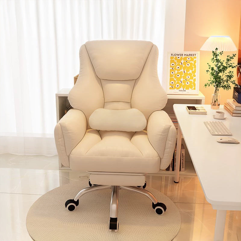 モデルルーム展示品　お洒落椅子　黄緑色の布製ダイニングチェア モデルルーム展示品 お洒落椅子 黄緑色の布製ダイニングチェア