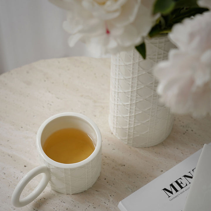 【コーヒーカップ・ティーカップ】レリーフ装飾 セラミック 0.35L大容量