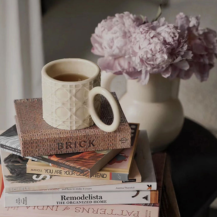 【コーヒーカップ・ティーカップ】レリーフ装飾 セラミック 0.35L大容量