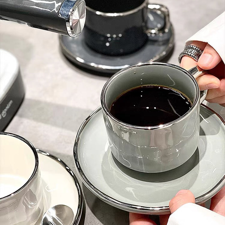 【コーヒーカップ・ティーカップ】光沢感 セラミック 上品