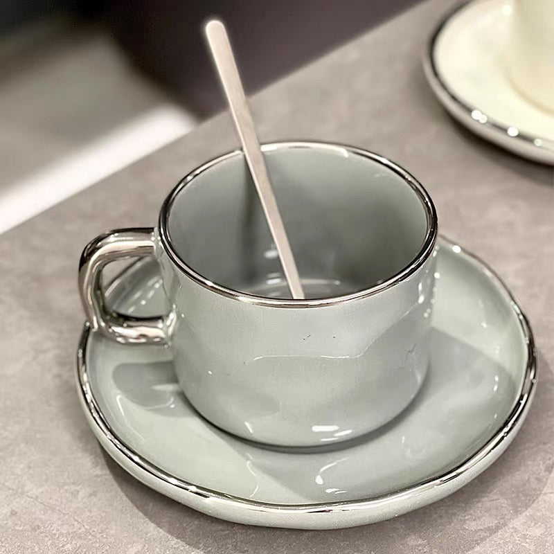 【コーヒーカップ・ティーカップ】光沢感 セラミック 上品