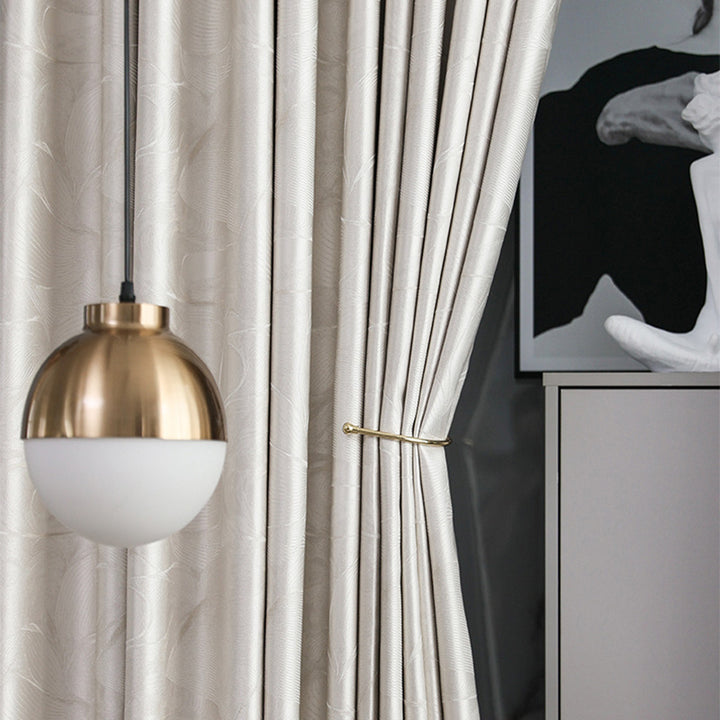 【ドレープカーテン】贅沢感 銀白色 カーテンの細部画像 シルバー（柄付け） ポリエステル100％ 遮光1級