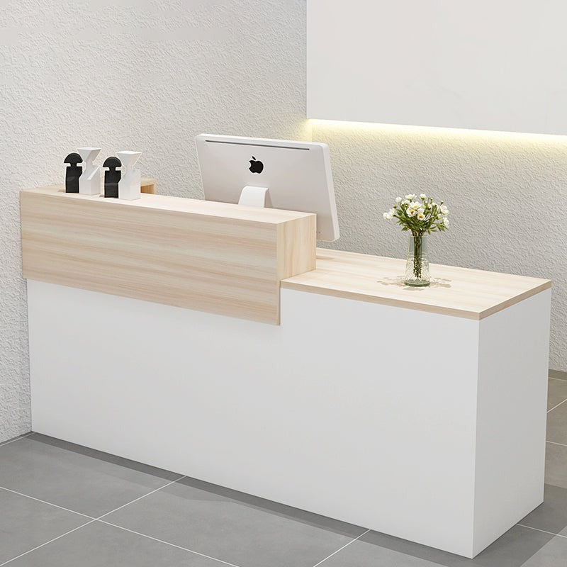 縦にも横にも設置可能♪エレガントでゴージャスなゴールドの壁掛け